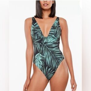 Sanctuary Palmetto Paradise One-Piece Swimsuit green L
Resort wear NWT